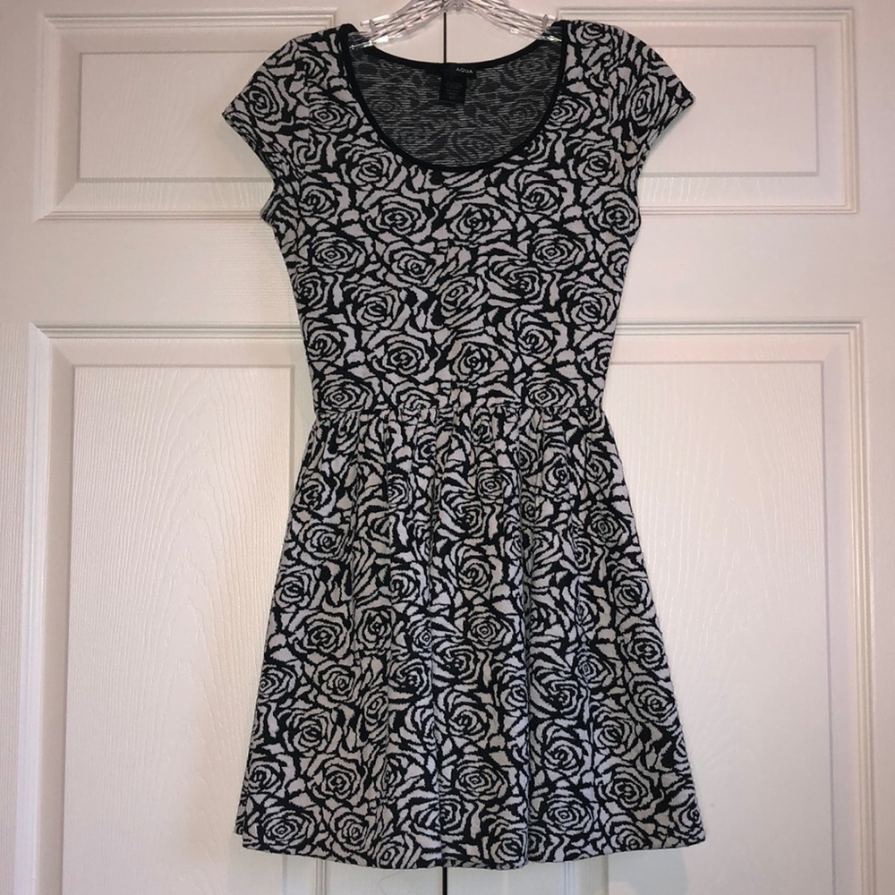 AQUA Girls Black & White Rose Printed Skater / A-Line Dress